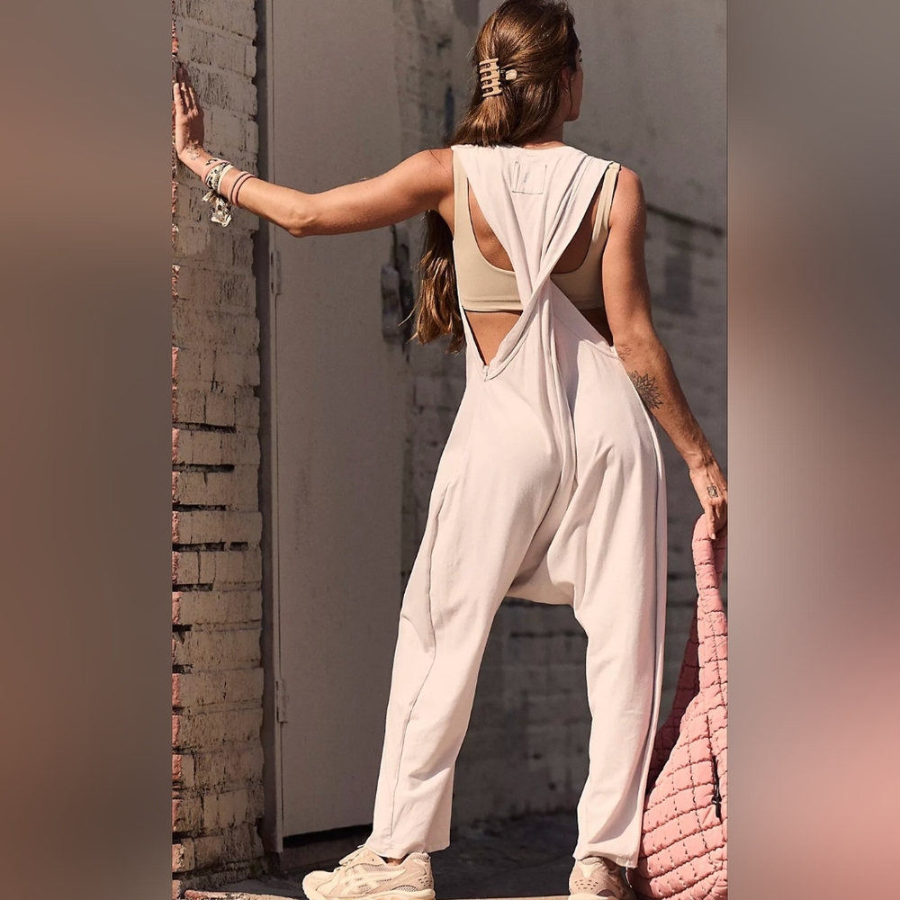FREE People Movement NWT Hot Shot Twisted Onesie Supernova Small - Picture 3 of 9